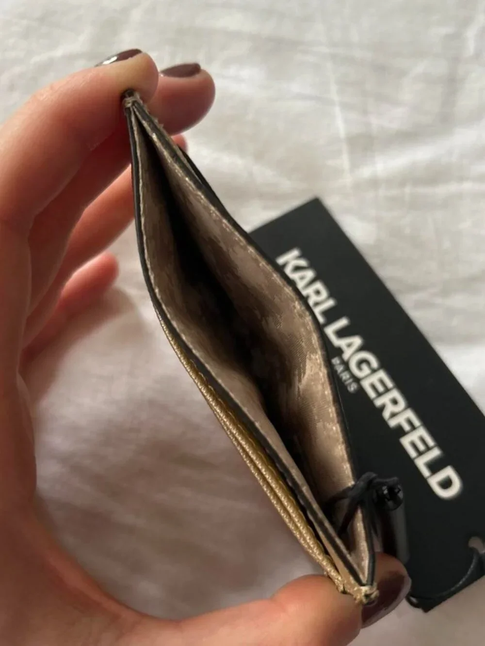 NWT Karl Lagerfeld Paris Metallic Cat Card Holder